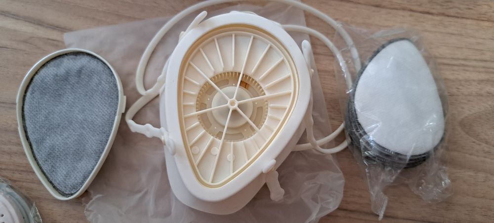 Masca electronica cu ventilator anti Covid, anti-praf, anti-mirosuri