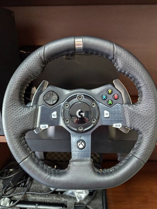 Xbox Series X / Logitech G920