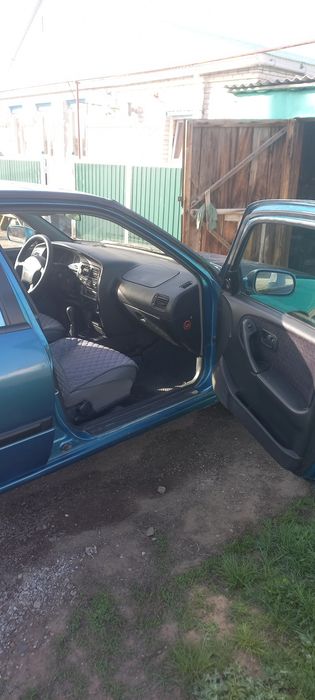 Продам машину Nissan primera