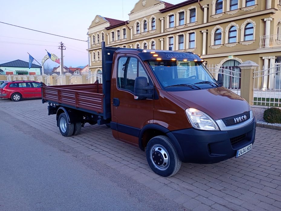 Iveco 35 c 15 basculabil 2011 Spania