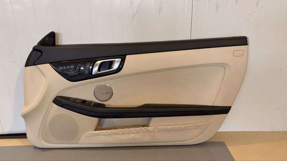 Комплект лява и дясна кора за Mercedes SLC300 R172 2017-2020г