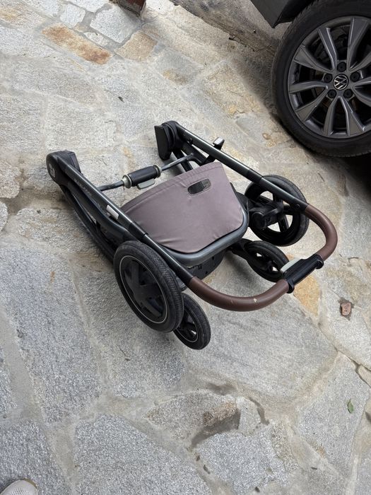 Количка Maxi Cosi Adorra 3 in 1, столче за кола, кош за новородено