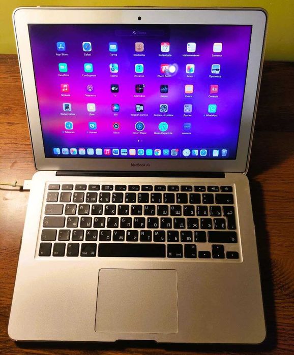 Apple MacBook Air 13" (A1466)