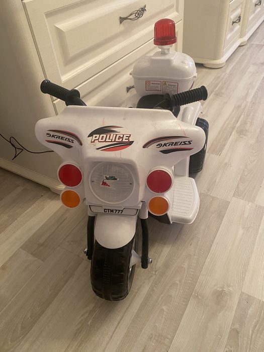 Продам машинку б/у
