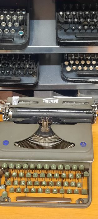 Mașină de scris Triumph funcțională