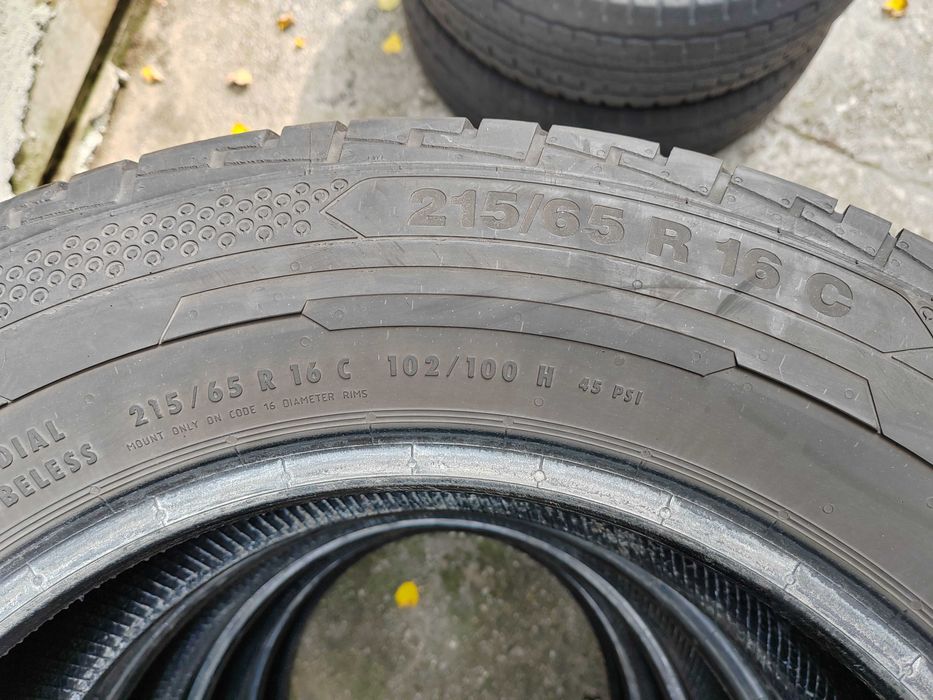 215/65/16 4бр.Continental Бусови гуми