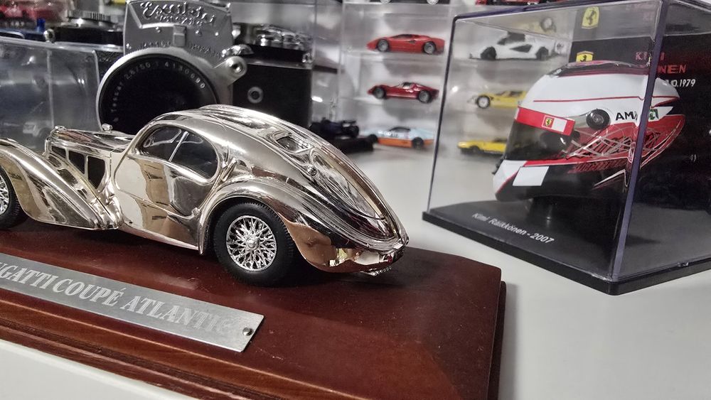 Bugatti Atlantic - Silver Cars Collection