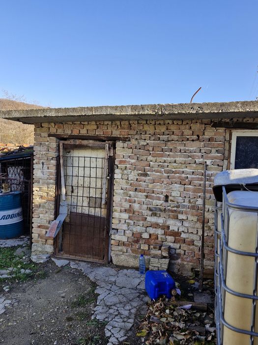 Продава се Къща в Суворово - 2300 кв.м за 48 €/кв.м - Снимка #4