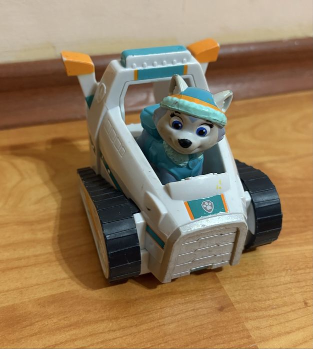 Кула Пес Патрул + фигурки и превозни средства