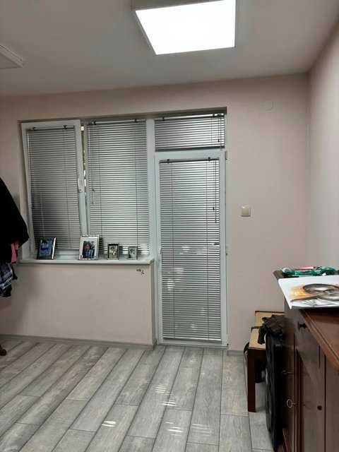 Дава се под наем Четиристаен апартамент в Търговище, Център - 110 кв.м за 357 € - Снимка #3