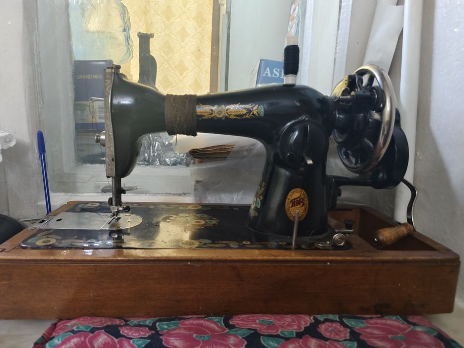 Продается швейная машинка