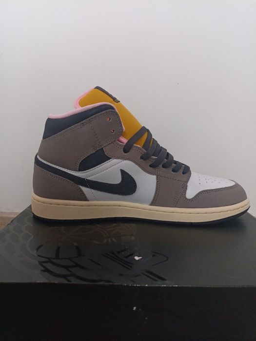 Air Jordan 1 Mid