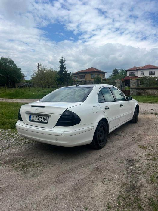 Mercedes-Benz E 220