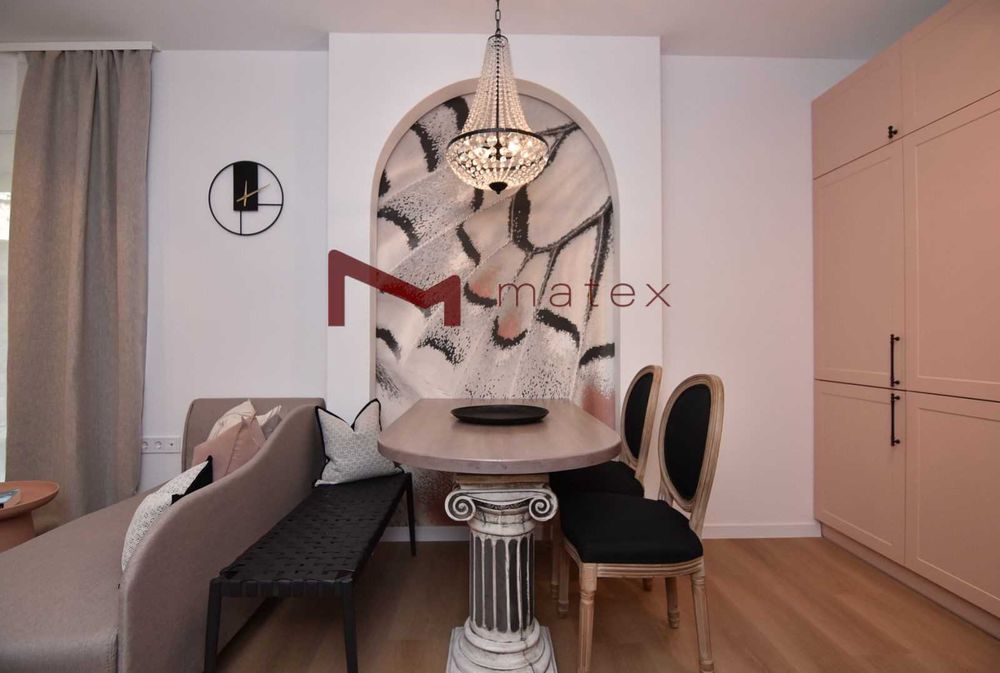 Продава се Едностаен апартамент в к.к. Св.Св. Константин и Елена - 40 кв.м за 1977 €/кв.м - Снимка #1