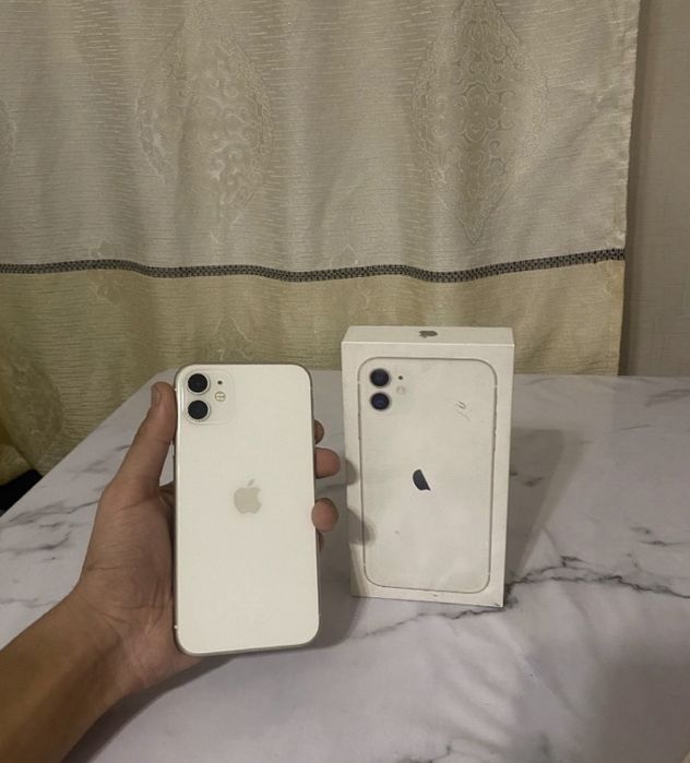 Продам Айфон 11 128gb