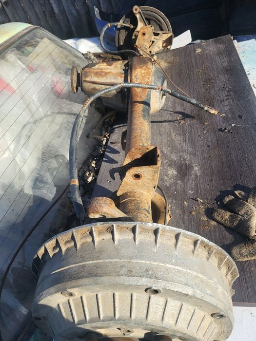 Задняя балка Шевроле Нива