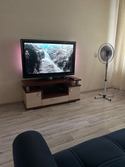 Продам большой телевизор Philips