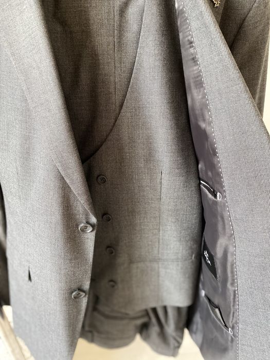 Сатылады Кастюм Шалбар жилеткасымен