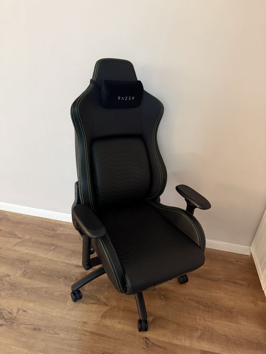 Кресло Razer Iskur
