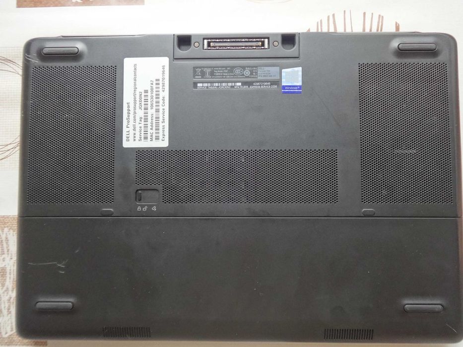 Лаптоп Dell Precision 7520 i7-7820HQ 2.90GHz/RAM16GB/QuadroM2200 4GB