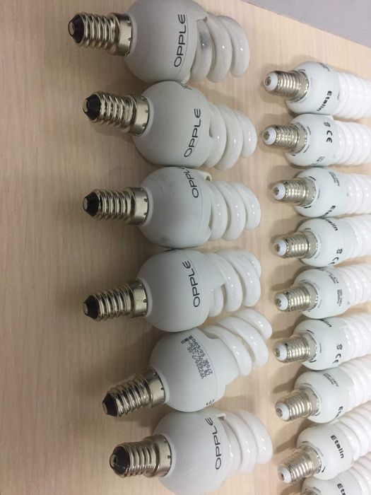 Комплект люминесцентных лампочек б/у срочно