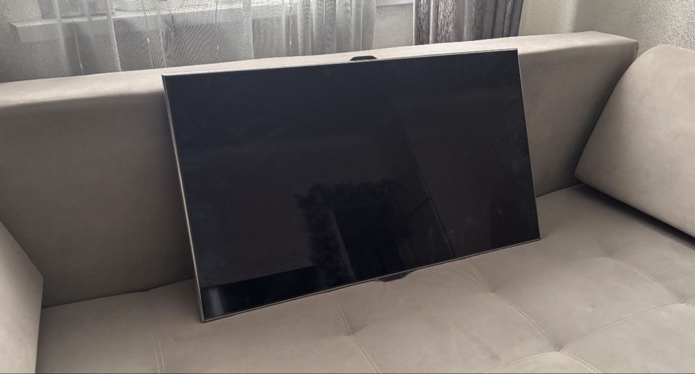 Самсунг LED-телевизор