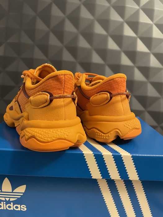 Adidas OZWEEGO 42/43