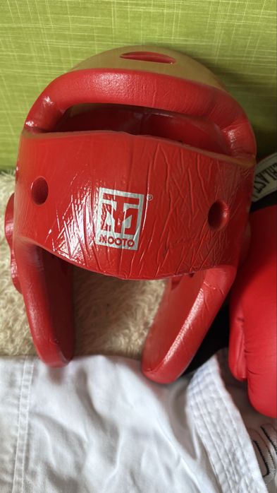 Продам тренеровочный комплект