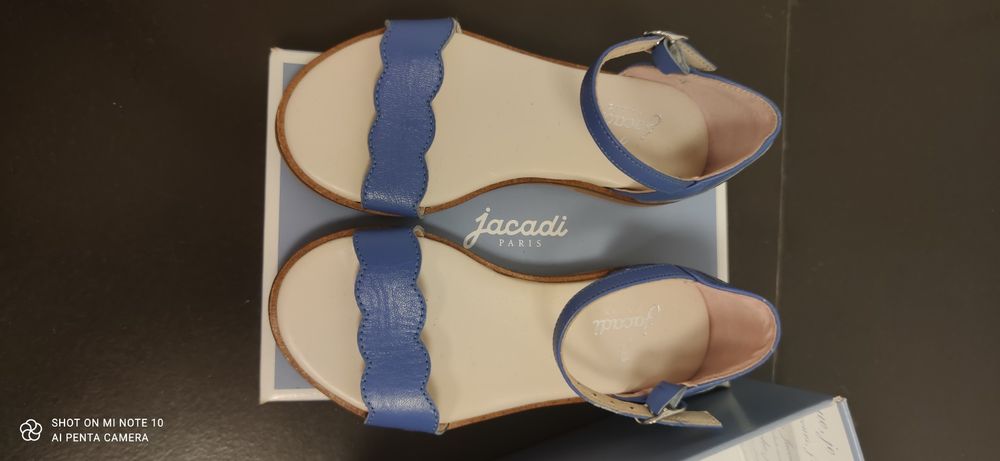 Jacadi нови детски сандали
