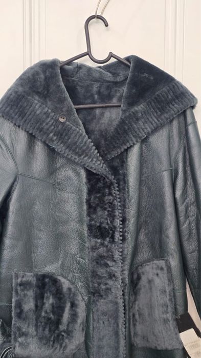 Продам дубленку шубу женскую мутон