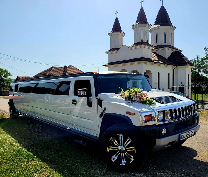 Limuzina Hummer 14 locuri