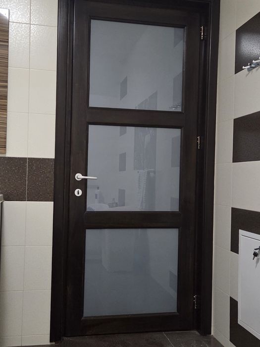 Vand usi interior