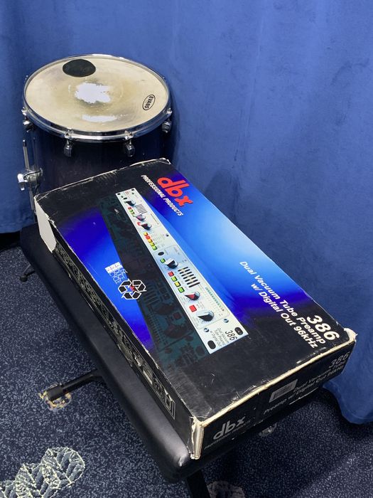 Ламповый предусилитель DBX 386