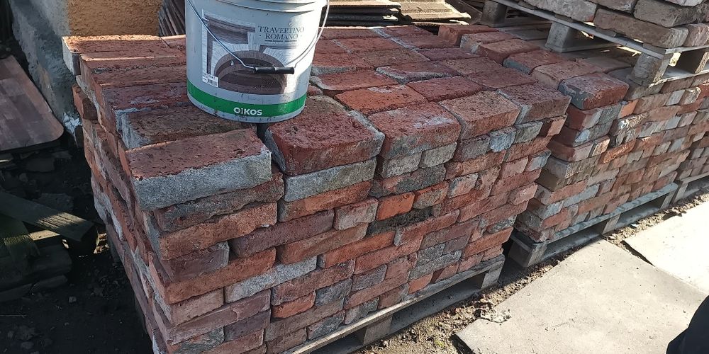 Vând cărămidă vechie