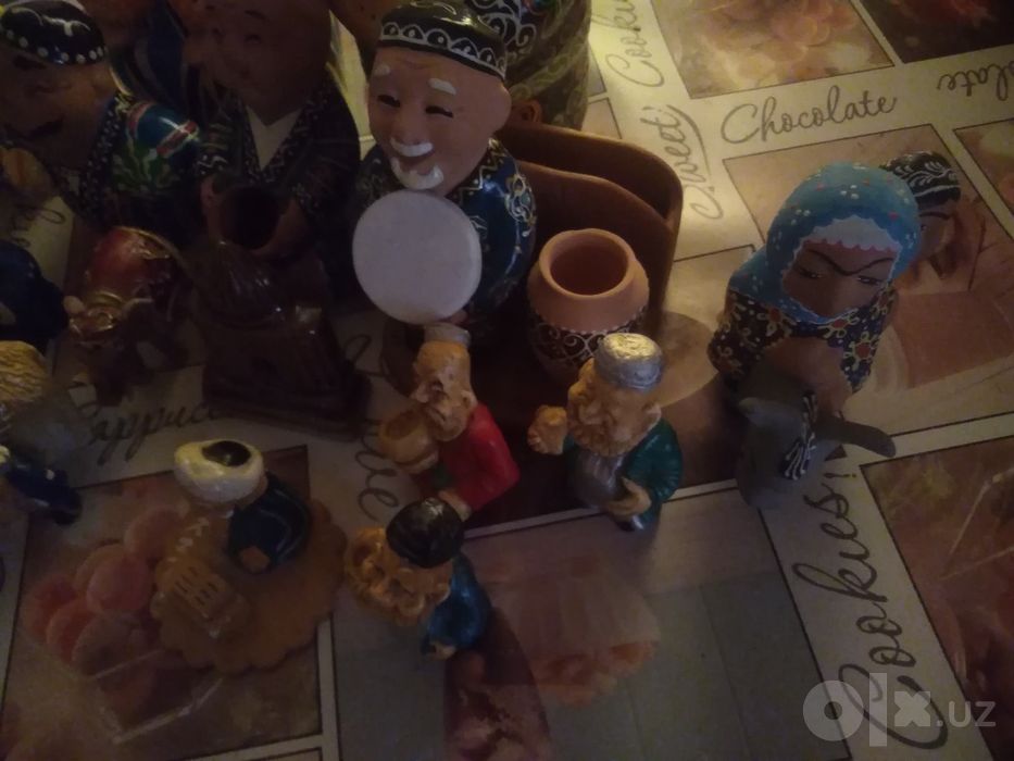 Продаю сувенирные фигурки