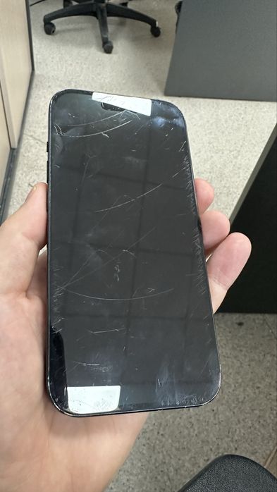 Продам IPhone 15 128 GB