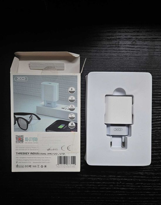 Adaptor de priză XO L77