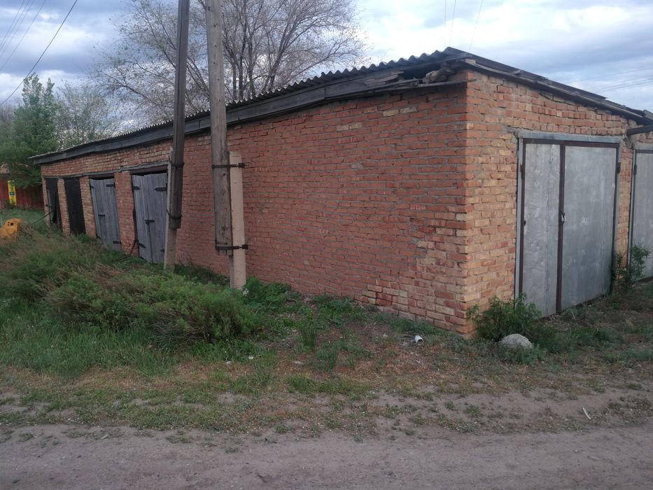 Гаражи в посёлке Пугачево