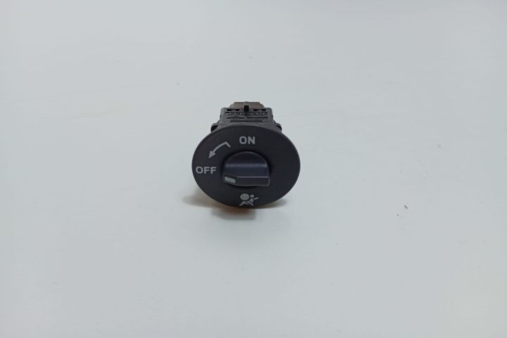 Buton airbag 8200169589C Renault Clio a 3-a generatie seria