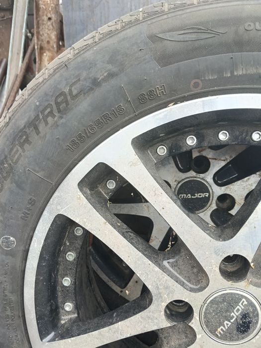 Продам резину с дисками