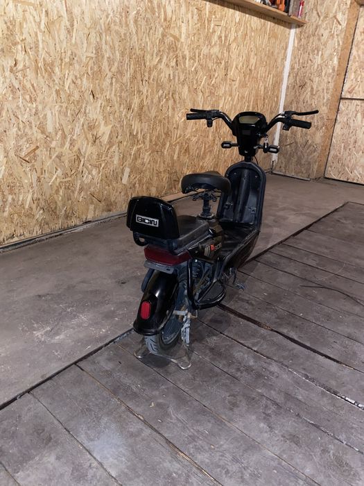 Электроскутер Sk8