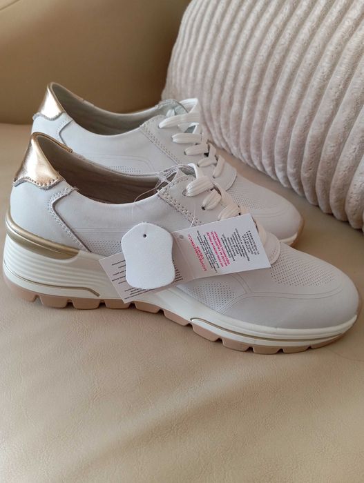 Спортни дамски обувки от естествена кожа