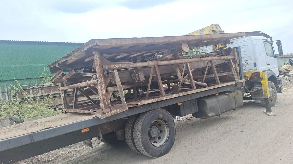 Прием металл Чёрный цветной с металл самовывозом.Дорого.По Городу и Об