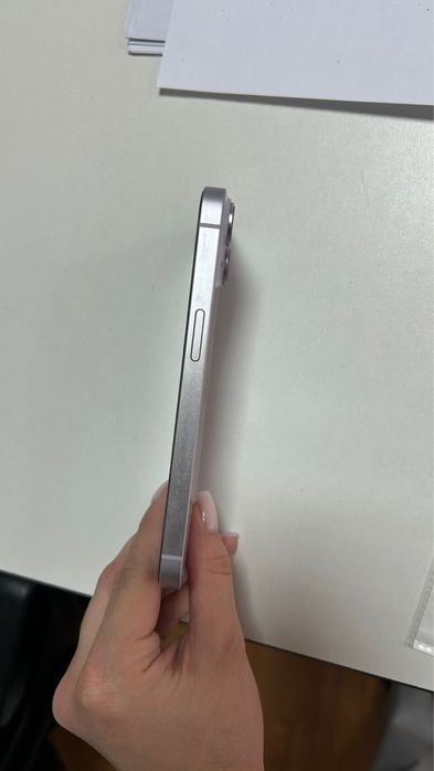 Продам Iphone 14