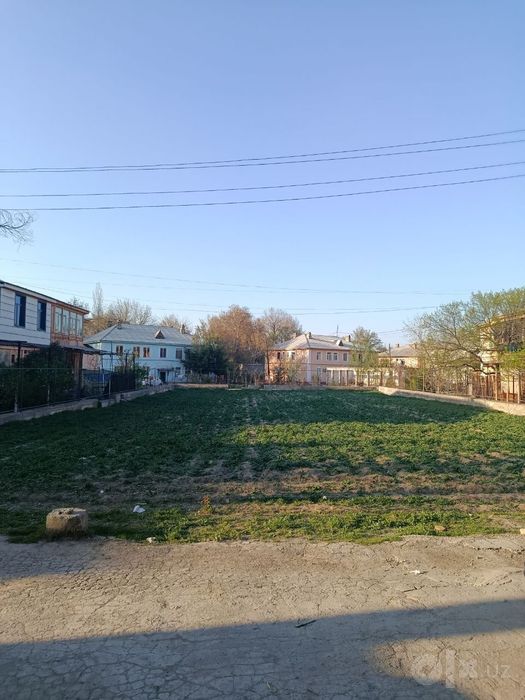 10 sotix yer uchastka sotiladi