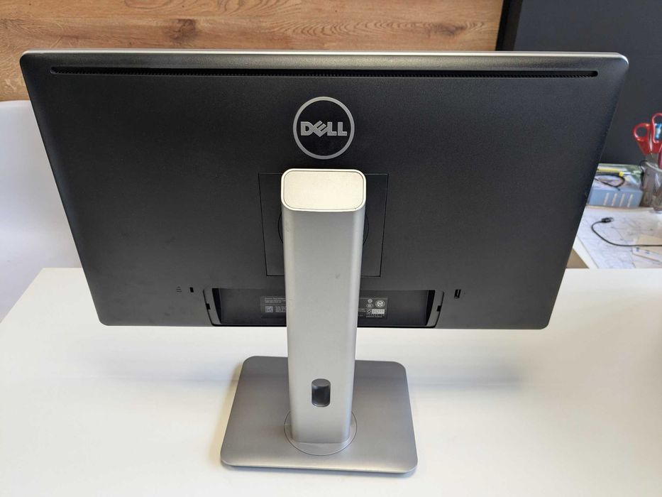 Монитор Dell 23''