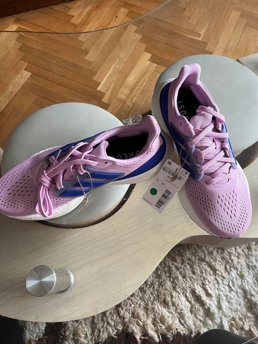 Нови маратонки Адидас boost