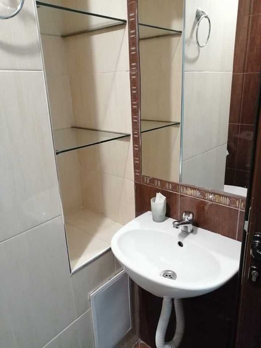 Дава се под наем Тристаен апартамент в Пловдив, Южен - 90 кв.м за 331.5 € - Снимка #1