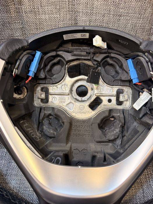 Volan Bmw complet cu padele BMW x3 f25 x4 f26 f30 f31 f32 f34 f36