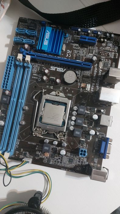 продам материнскую плату